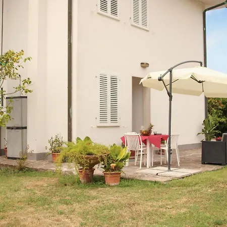 Lovely In Collesalvetti