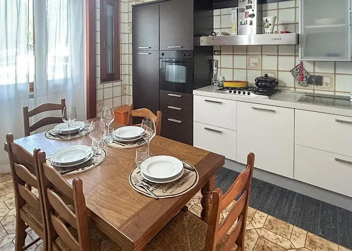 Lovely In * Collesalvetti